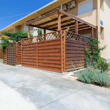 Konstantinos , Luxury Maisonette In Chania Mourniai
